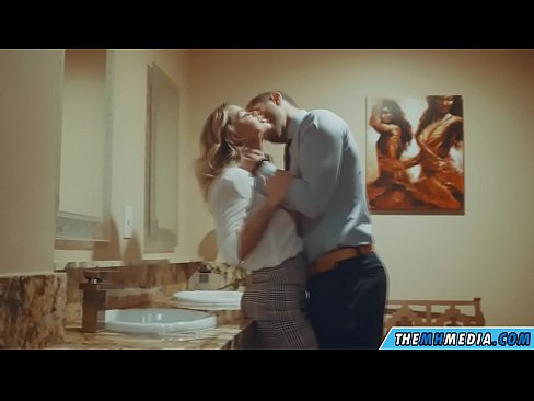 ❤️ Pe a faaosoosoina oe e se blonde busty i totonu o se faletaele lautele i porn sm.hentaiteca.ru ️❤